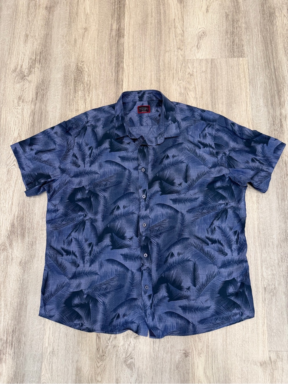 UNTUCKit Men’s XXL Blue Palm Leaf Print Short Sleeve Button Up Shirt